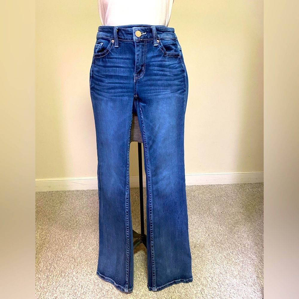 Buckle BKE Payton midrise bootcut jeans.